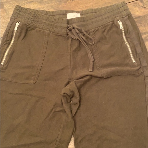 Lou & Grey Jogger Pants 🍃 - Picture 3 of 7